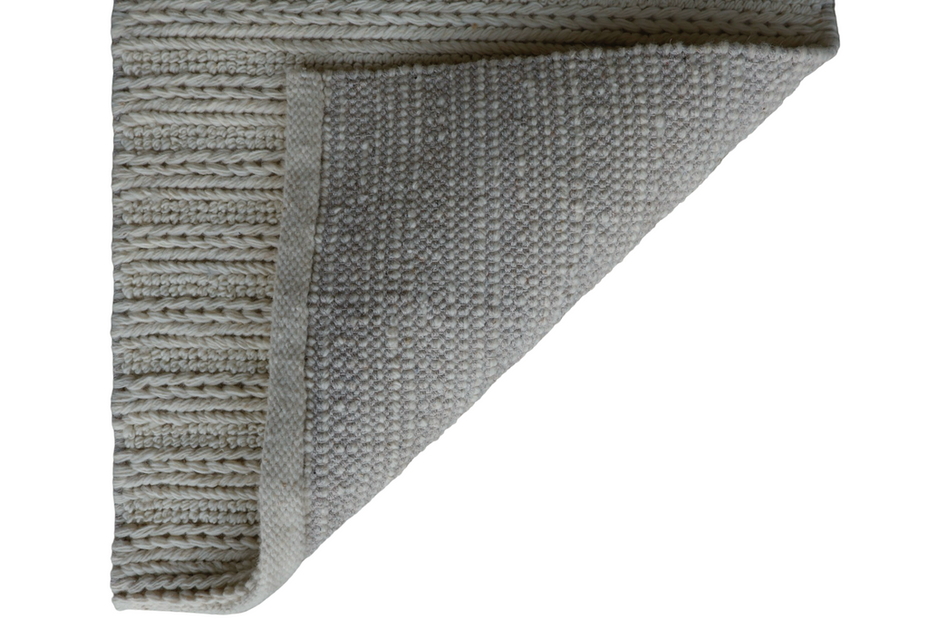 White With Chain Pattern Flat Weave Rug