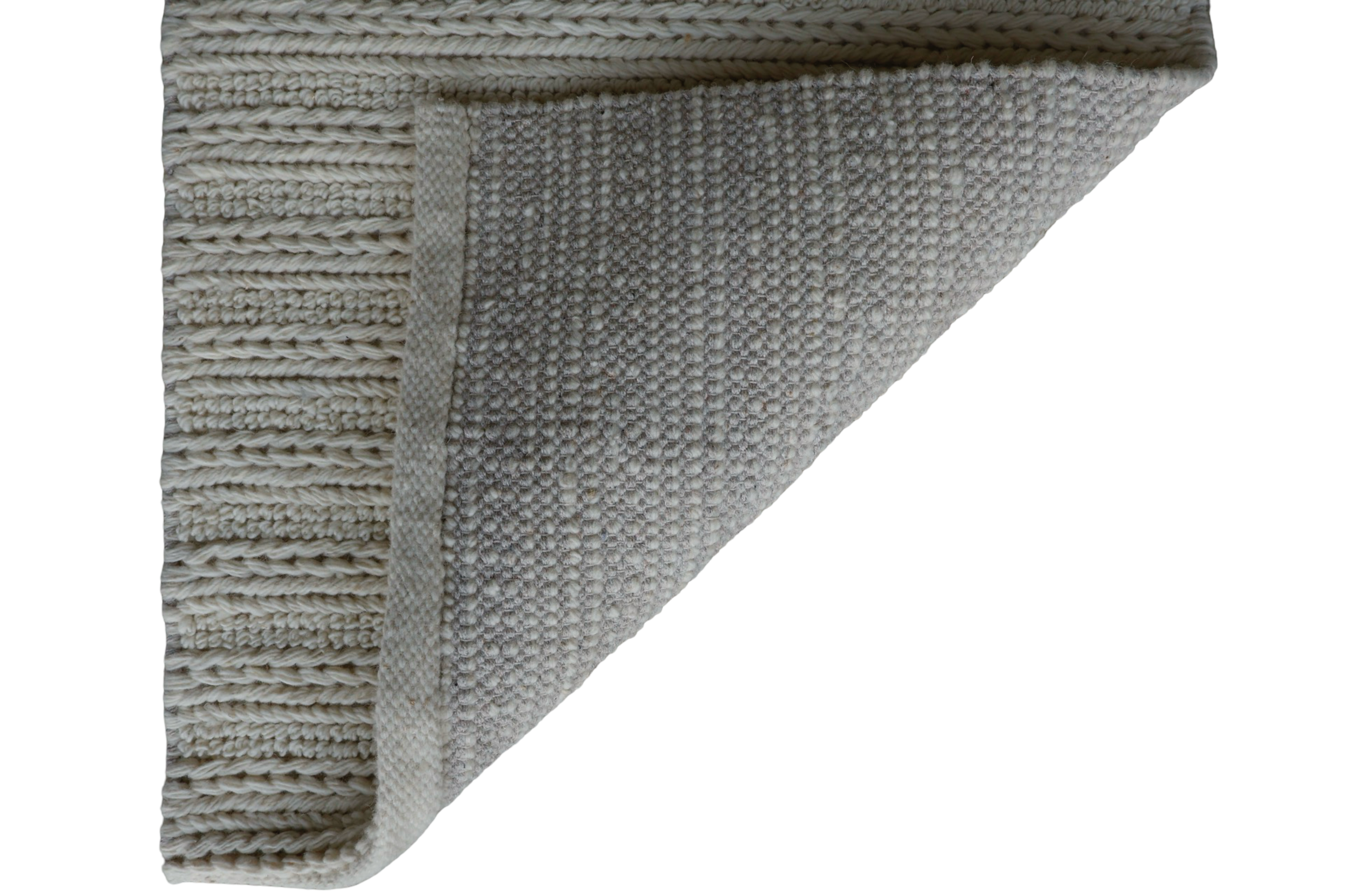 White With Chain Pattern Flat Weave Rug