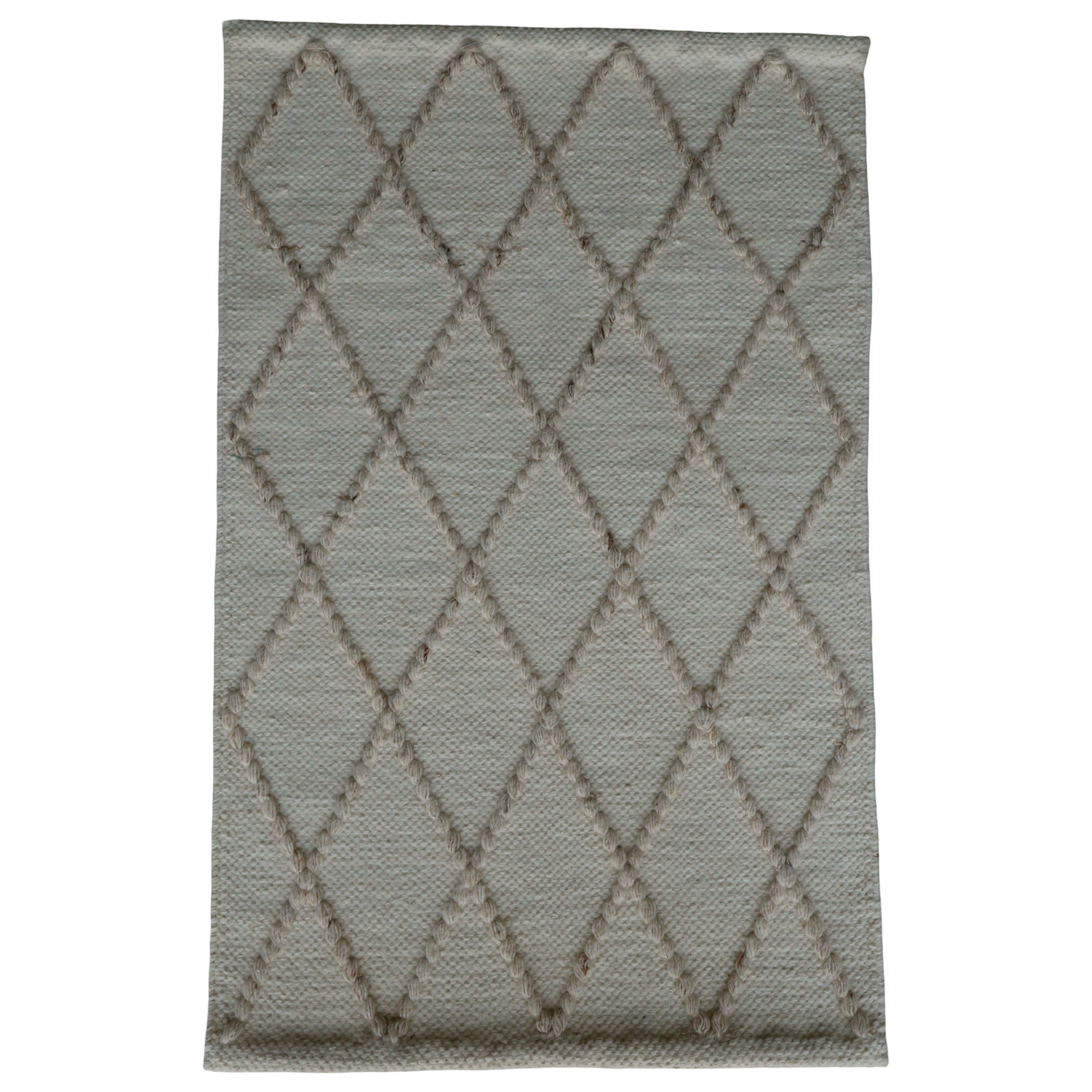 White Flat Weave Withe Sand Diamond Pattern Rug