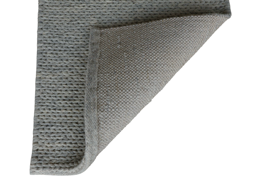 Silver With Chain Pattern Flat Weave Rug