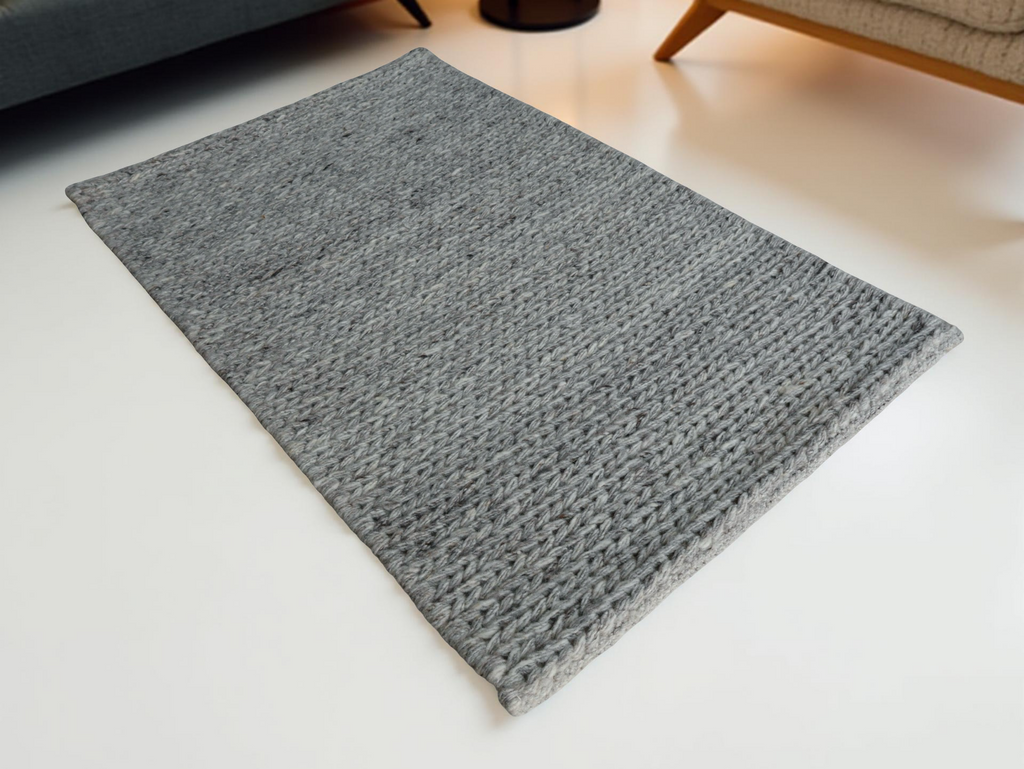 Grey With Chain Pattern Flat Weave Rug