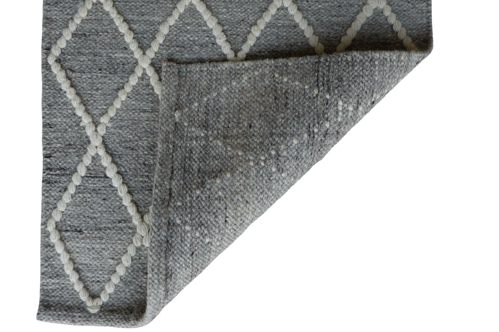 Light Grey Diamond Pattern Flat Weave Rug