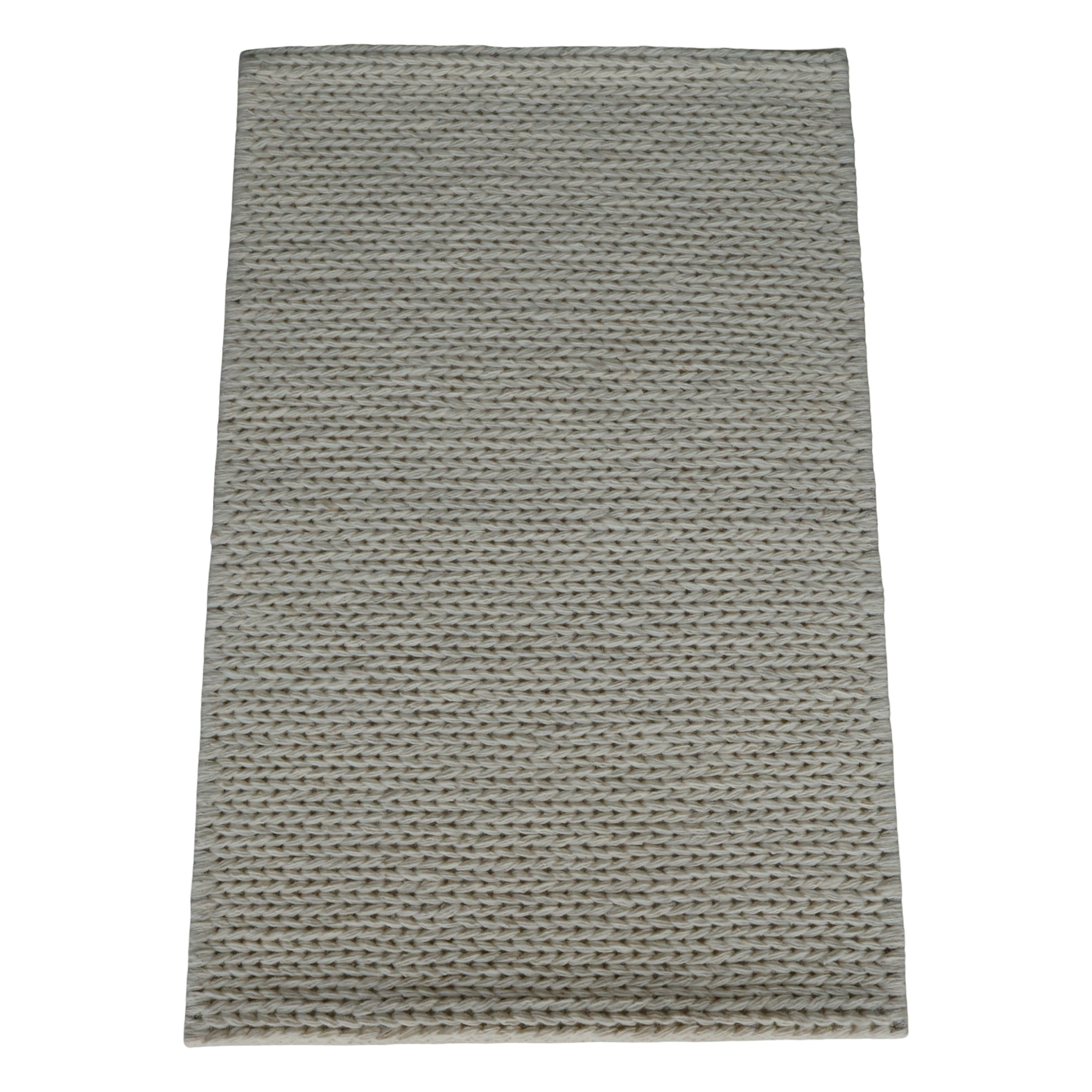White With Chain Pattern Flat Weave Rug